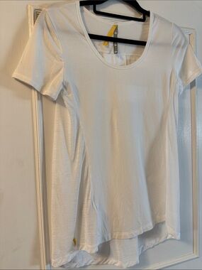 Lolë White Tour Yoga Tee